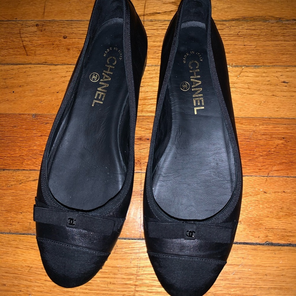 Chanel black flats size 38